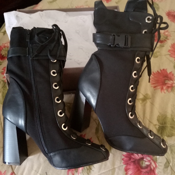 🎉🎉SALE GOING ON🎉🎉 GLAMOUR CHIC SHOES - Picture 2 of 7